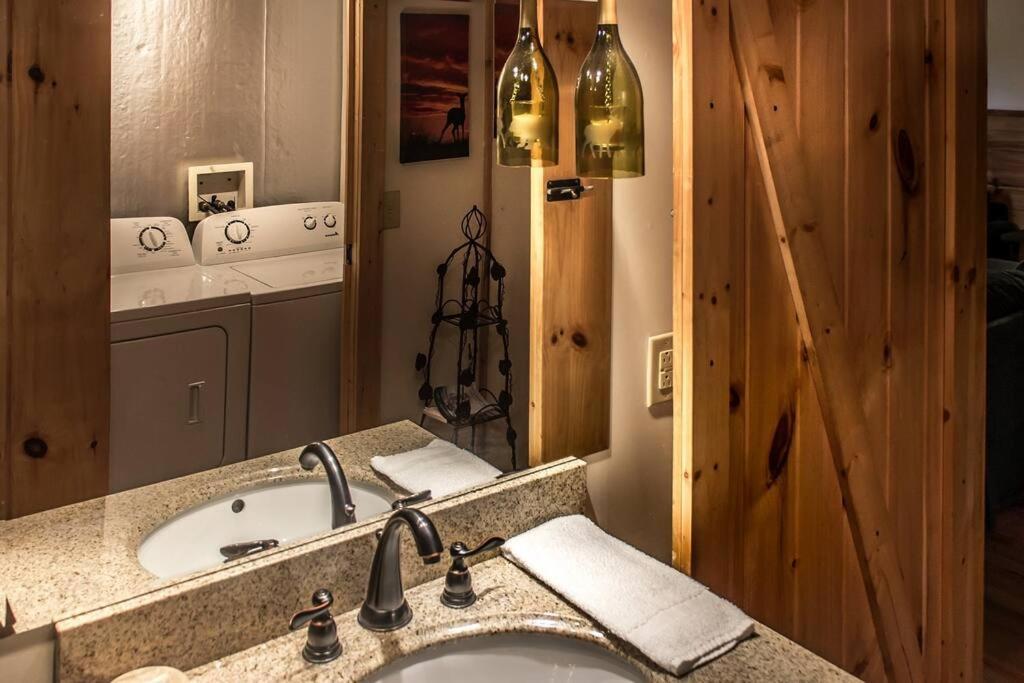 Holly Tree Hideaway - Semi Secluded Mtn Setting Villa Sevierville Exteriör bild