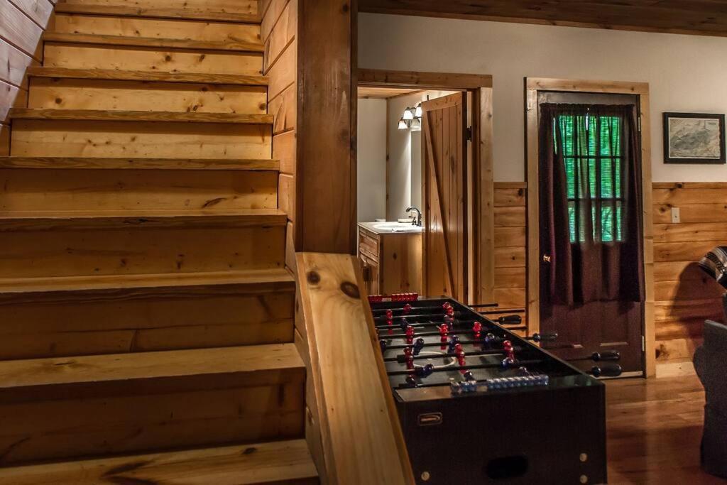 Holly Tree Hideaway - Semi Secluded Mtn Setting Villa Sevierville Exteriör bild